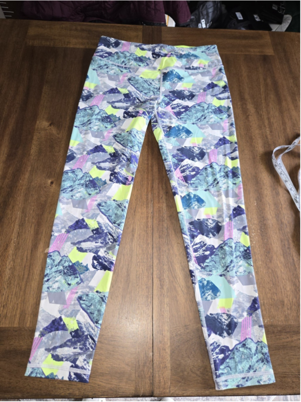 Victoria’s Secret VSX Sport Leggings L/G Neon Mountain Print Athletic